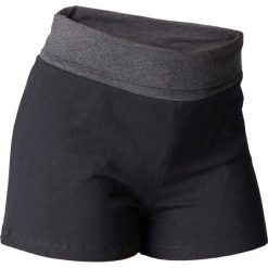 Spodenki do jogi damskie. Czarne szorty damskie DOMYOS, s, bez wzorów, z elastanu. Za 39,99 zł.