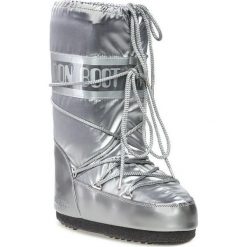 Śniegowce MOON BOOT - Glance 14016800002 Argento D. Szare kozaki damskie Moon Boot, na imprezę, z tkaniny, na wysokim obcasie, bez zapięcia. W wyprzedaży za 529,00 zł.