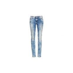 Jeansy slim fit Mustang JASMIN. Niebieskie jeansy damskie Mustang. W wyprzedaży za 233,40 zł.