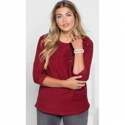 Sweter w kolorze czerwonym. Czerwone swetry klasyczne damskie marki Sheego, z bawełny, z okrągłym kołnierzem. W wyprzedaży za 65,95 zł.