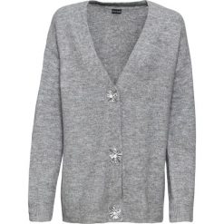 Sweter rozpinany oversize z ozdobnymi guzikami bonprix szary melanż. Szare swetry damskie bonprix, bez wzorów, bez rękawów, bez kaptura. Za 99,99 zł.