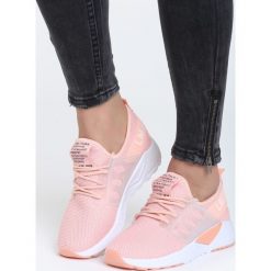 Różowe Buty Sportowe Hard Day. Fioletowe buty sportowe damskie marki KALENJI, z gumy, do biegania. Za 89,99 zł.