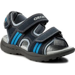 Sandały GEOX - J Vaniett B. B J825XB 015CE C4231 M Navy/Sky. Niebieskie sandały chłopięce Geox, z materiału. Za 179,00 zł.