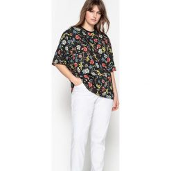 T-shirty damskie: Koszulka z okrągłym wycięciem szyi z nadrukiem z kwiaty i rękawem 3/4