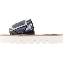Chodaki damskie: Donna Carolina Klapki navy