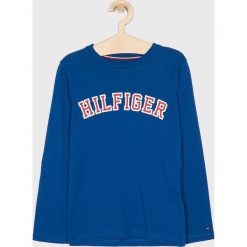 Tommy Hilfiger - Longsleeve dziecięcy 128-164 cm. Niebieskie t-shirty chłopięce TOMMY HILFIGER, z nadrukiem, z bawełny, z długim rękawem. Za 119,90 zł.