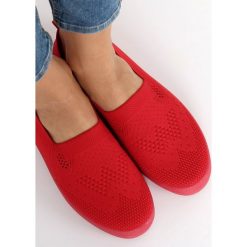 Trampki ażurowe czerwone. Czerwone buty sportowe damskie FunKee.pl, bez wzorów, z tkaniny, bez zapięcia. Za 85,99 zł.