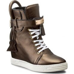 Sneakersy R.POLAŃSKI - 0832 Stare Złoto. Żółte półbuty damskie marki R.Polański, z aplikacjami, ze skóry, retro, bez obcasa, na koturnie, bez zapięcia. W wyprzedaży za 329,00 zł.