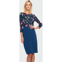 Spódnica z prążkowanej dzianiny. Spódniczki damskie Greenpoint, bez wzorów, z elastanu. Za 39,99 zł.