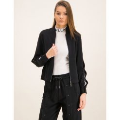 Bluza Karl Lagerfeld 96KW1402. Czarne bluzy damskie KARL LAGERFELD, bez wzorów, z elastanu, bez rękawów, bez kaptura. W wyprzedaży za 799,00 zł.