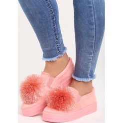 Różowe Slip On Tassel. Czerwone trampki damskie slip on marki Born2be, z materiału. Za 59,99 zł.