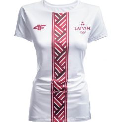 Koszulka funkcyjna damska Łotwa Pyeongchang 2018 TSDF800 - biały. Białe t-shirty damskie marki 4f, z napisami, z poliesteru. W wyprzedaży za 69,99 zł.
