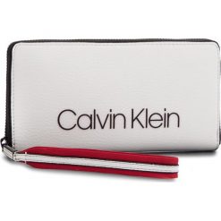 Portfele damskie: Duży Portfel Damski CALVIN KLEIN BLACK LABEL – Pop Touch Large Zipa K60K604309 002