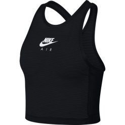 Koszulka Nike Miler Cropped Tank W Czarna. Czarne bluzki sportowe damskie Nike, bez wzorów, z asymetrycznym kołnierzem, z krótkim rękawem, krótkie, bez kaptura, do biegania, dri-fit (nike). Za 89,99 zł.