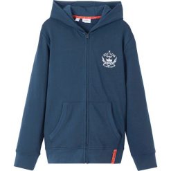 Bluza rozpinana bonprix ciemnoniebieski. Niebieskie bluzy chłopięce bonprix, na lato, z nadrukiem, z dresówki, bez rękawów, bez kaptura. Za 59,99 zł.