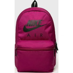 Nike Sportswear - Plecak. Fioletowe plecaki damskie marki Nike Sportswear, z poliesteru. Za 119,90 zł.