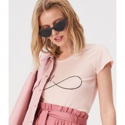 T-shirt dla przyjaciółek - Różowy. T-shirty damskie Sinsay. W wyprzedaży za 7,99 zł.