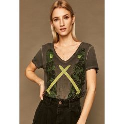 Medicine - T-shirt by Patrycja Podkościelny. Szare bluzki damskie MEDICINE, s, z nadrukiem, z wiskozy. Za 59,90 zł.