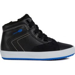 Geox - Buty dziecięce. Czarne trampki chłopięce Geox, bez wzorów, z materiału, sportowe, z okrągłym noskiem, na sznurówki. W wyprzedaży za 129,90 zł.