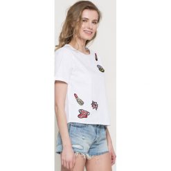 Only - Top. Szare topy damskie ONLY, s, z aplikacjami, z bawełny, z okrągłym kołnierzem. W wyprzedaży za 49,90 zł.