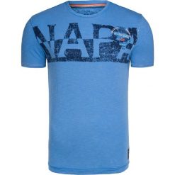 T-shirt NAPAPIJRI SABOL Niebieski. Niebieskie t-shirty męskie marki Napapijri, z nadrukiem, z dzianiny, z okrągłym kołnierzem. W wyprzedaży za 294,00 zł.