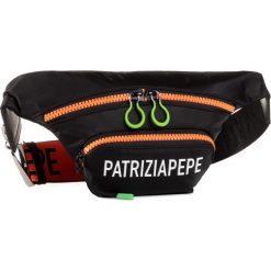 Saszetka nerka PATRIZIA PEPE - 2V9832/A344-K103 Nero. Czarne nerki damskie Patrizia Pepe, bez wzorów, z materiału, bez dodatków. Za 719,00 zł.