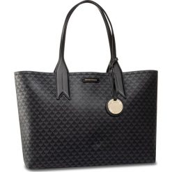 Torebka EMPORIO ARMANI - Y3D099 YFG5A 88291 Black/Black/Black. Czarne torebki klasyczne damskie Emporio Armani, bez wzorów, ze skóry ekologicznej, klasyczne, bez dodatków. W wyprzedaży za 659,00 zł.