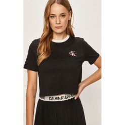 Calvin Klein Jeans - T-shirt. Białe bluzki damskie Calvin Klein Jeans, s, bez wzorów, z bawełny, z okrągłym kołnierzem. W wyprzedaży za 129,90 zł.