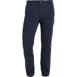 Rurki męskie: DOCKERS SMART 360 FLEX ALPHA SLIM TAPERED STEELHEAD Spodnie materiałowe pembroke