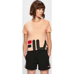 Fila - Top. Białe bluzki damskie Fila, s, z nadrukiem, z bawełny, z okrągłym kołnierzem, z krótkim rękawem. W wyprzedaży za 89,90 zł.