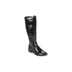Kozaki LPB Shoes LESLIE. Czarne kozaki damskie marki LPB Shoes, bez obcasa, bez zapięcia. Za 279,20 zł.