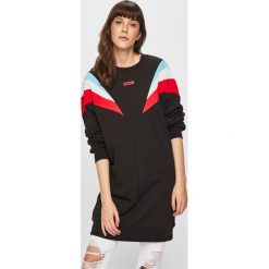 Levi's - Sukienka. Czarne sukienki damskie Levi's®, s, z nadrukiem, z bawełny, z okrągłym kołnierzem, bez rękawów. W wyprzedaży za 239,90 zł.