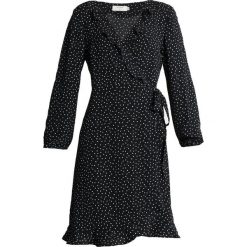 Cream ALISON DRESS Sukienka letnia pitch black. Czarne sukienki damskie marki Cream, na lato, bez wzorów, z wiskozy, bez kołnierzyka, bez rękawów. Za 419,00 zł.