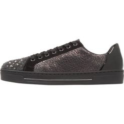 Trampki damskie slip on: Rieker Tenisówki i Trampki granit/schwarz/basalt/schwarz