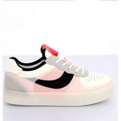 Trampki creepersy różowe LA51P Pink. Różowe półbuty damskie ButyModne, na co dzień, bez wzorów, z tkaniny, sportowe, bez obcasa, na sznurówki. W wyprzedaży za 109,00 zł.