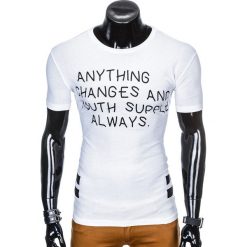 T-SHIRT MĘSKI Z NADRUKIEM S986 - BIAŁY. Białe t-shirty męskie Ombre Clothing, s, z nadrukiem, bez kołnierzyka. Za 19,99 zł.