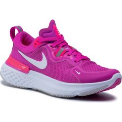 Buty NIKE - React Miler CW1778 601 Fire Pink/White/Team Orange. Różowe buty sportowe damskie Nike, bez wzorów, z tworzywa sztucznego, sportowe, do biegania. Za 549,00 zł.