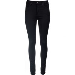 Pepe Jeans jeansy damskie Regent 27/30, czarne. Czarne jeansy damskie Pepe Jeans, bez wzorów, z jeansu, z podwyższonym stanem. W wyprzedaży za 290,00 zł.