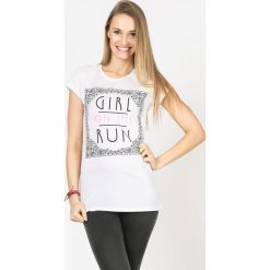 BLUZKA GIRL ON THE RUN. Szare bluzki dziewczęce bawełniane Yups, z nadrukiem, z krótkim rękawem. Za 12,00 zł.