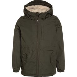 Element STARK BOY Kurtka zimowa moss green. Zielone kurtki męskie marki Element, na zimę, z bawełny. W wyprzedaży za 407,20 zł.