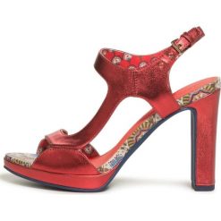 Desigual sandały damskie Shoes Marilyn Egipt 41 czerwone. Czerwone sandały damskie Desigual, na wysokim obcasie. W wyprzedaży za 329,00 zł.