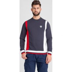 BLUZA EA7 Emporio Armani. Czerwone bluzy męskie EA7 Emporio Armani, s, z aplikacjami, z materiału, z okrągłym kołnierzem, bez rękawów, bez kaptura. Za 356,30 zł.
