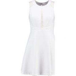 Sukienki hiszpanki: BCBGeneration Sukienka letnia optic white
