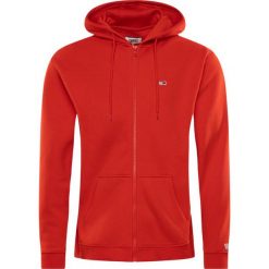 Bluza Tommy Jeans Classics DM0DM07200. Czerwone bluzy męskie Tommy Jeans, xl, bez wzorów, z bawełny, bez kołnierzyka, bez rękawów, bez kaptura. W wyprzedaży za 289,00 zł.
