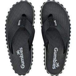 Gumbies - Japonki Duckbill. Czarne kapcie męskie Gumbies, z bawełny, z paskami. W wyprzedaży za 69,90 zł.