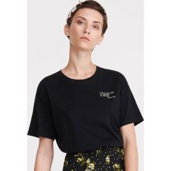 T-shirt z cytatem - Czarny. Czarne t-shirty damskie Reserved, s, bez wzorów, bez kołnierzyka. Za 29,99 zł.