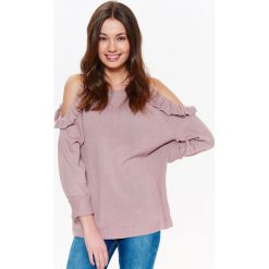 SWETER DAMSKI Z ODKRYTYMI RAMIONAMI I OZDOBNYMI FALBANKAMI. Różowe swetry klasyczne damskie marki TROLL, s, z jeansu, eleganckie, z klasycznym kołnierzykiem. W wyprzedaży za 54,99 zł.