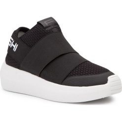 Sneakersy TOGOSHI - FESSURA TG-08-02-000049 601. Czarne półbuty damskie Togoshi, bez wzorów, ze skóry ekologicznej, bez obcasa, na obcasie, bez zapięcia. W wyprzedaży za 389,00 zł.