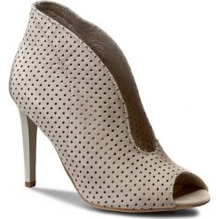 Botki CARINII - B3465M Samuel 1394. Brązowe buty zimowe damskie Carinii, z materiału, eleganckie. W wyprzedaży za 199,00 zł.