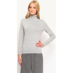 Sweter golf długi rękaw damski klasyczny. Szare swetry damskie Top Secret, na zimę, bez wzorów, klasyczne, z długim rękawem, długie, bez kaptura. W wyprzedaży za 59,99 zł.